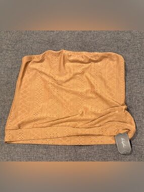 Strapless Eyelet Lace Tube Top in Mustard/Camel